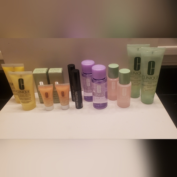 New Clinique Lot X 12 Skincare & Makeup Collection Beauty Bulk Bundle Essentials - Picture 1 of 8